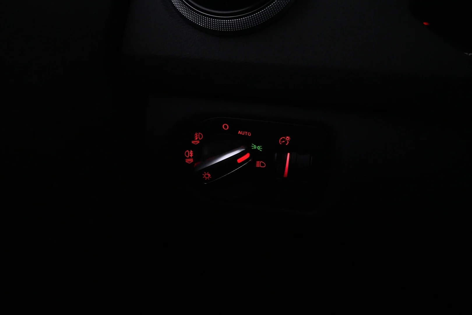 Car Image - 6gBKY0EMHAYQnV1TWoFoSf