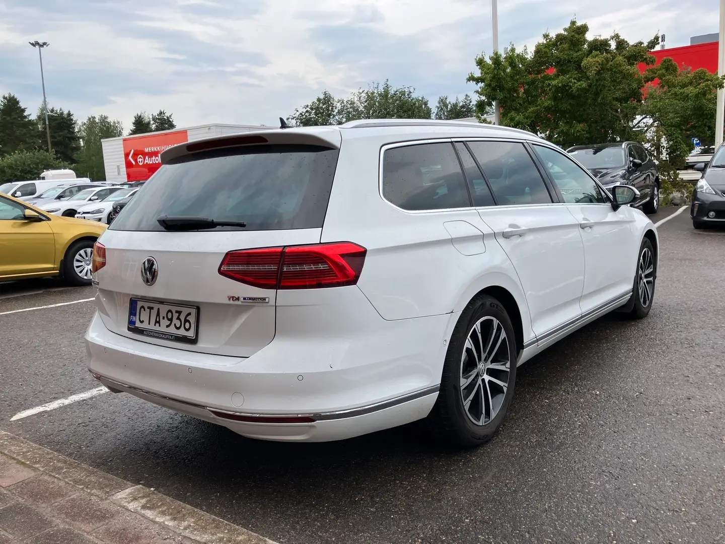 Car Image - 5WRp3vM7kTXiee2M5VPpzl