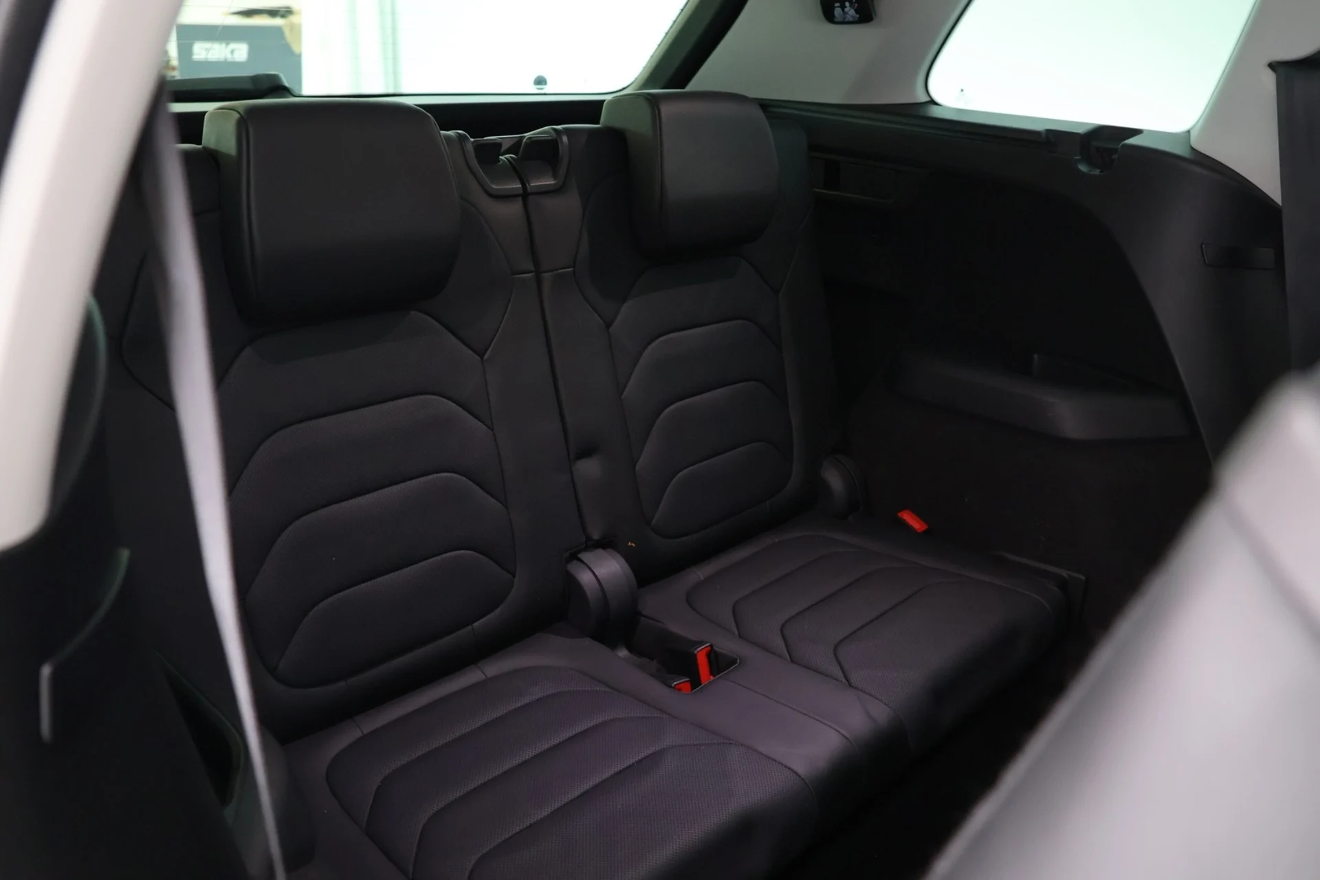 Car Image - J7rcaXnQawWLJkYEC69pM