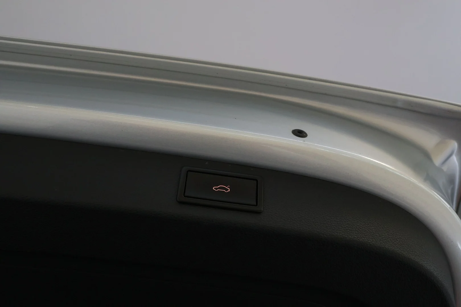 Car Image - J7rcaXnQawWLJkYEC69pM