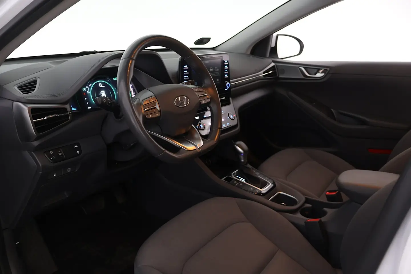 Car Image - 5vXf96KNAsvY8X3Z1CzP6r