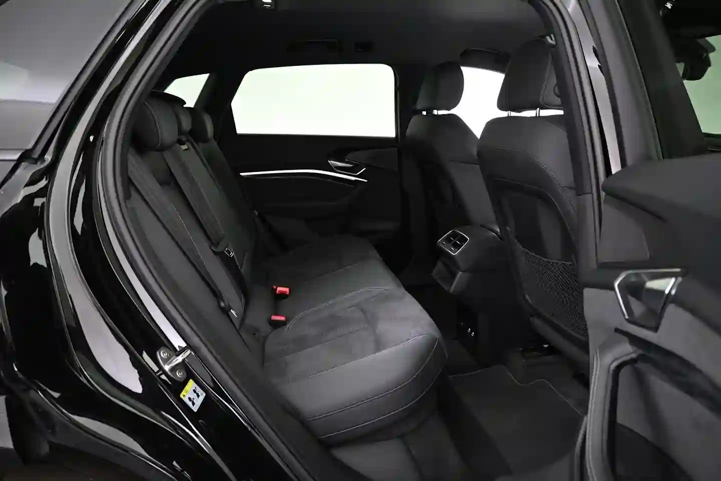 Car Image - G7NRYgIgJqqBdutQO3psc