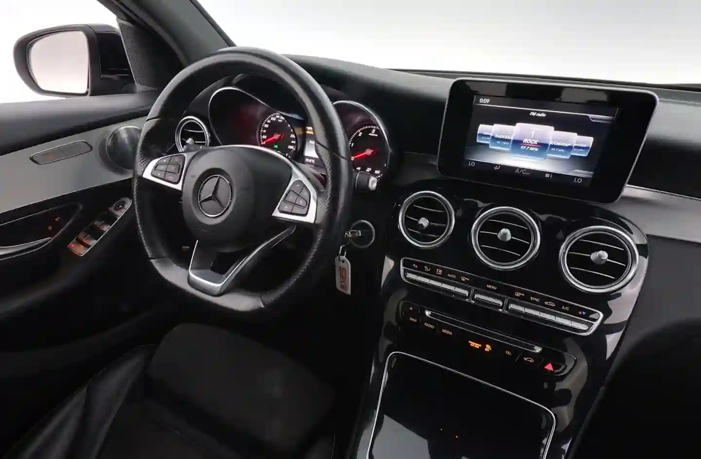 Car Image - RLCnEQRn3Cz2TgY39MSnq