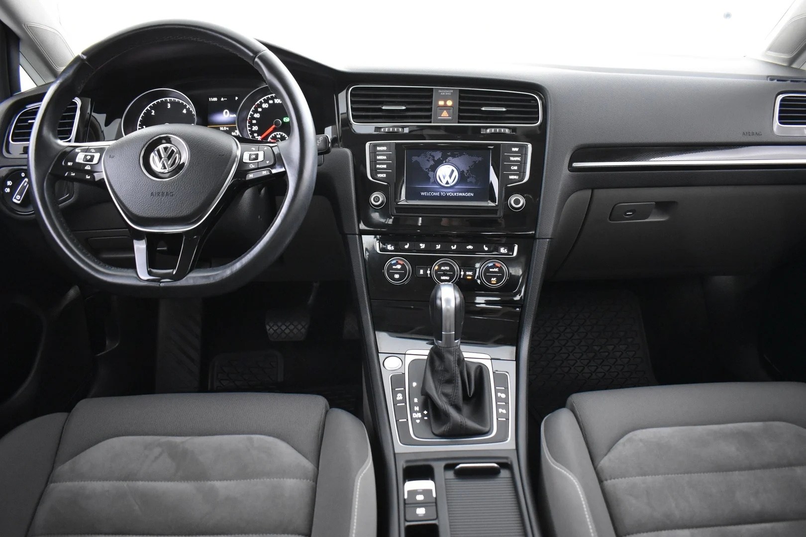 Car Image - 4ga8Bj7My1T8bfjv20IA2F