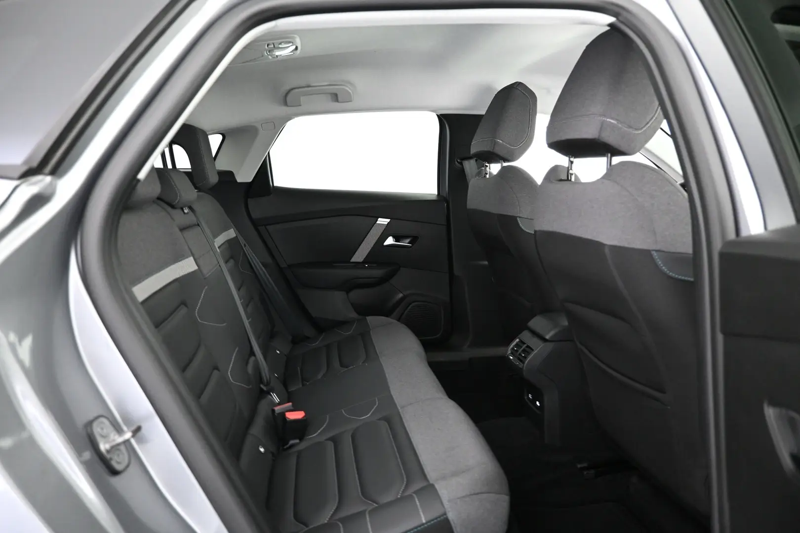 Car Image - 3jak0D5TLLX1d2NhyV5jpc