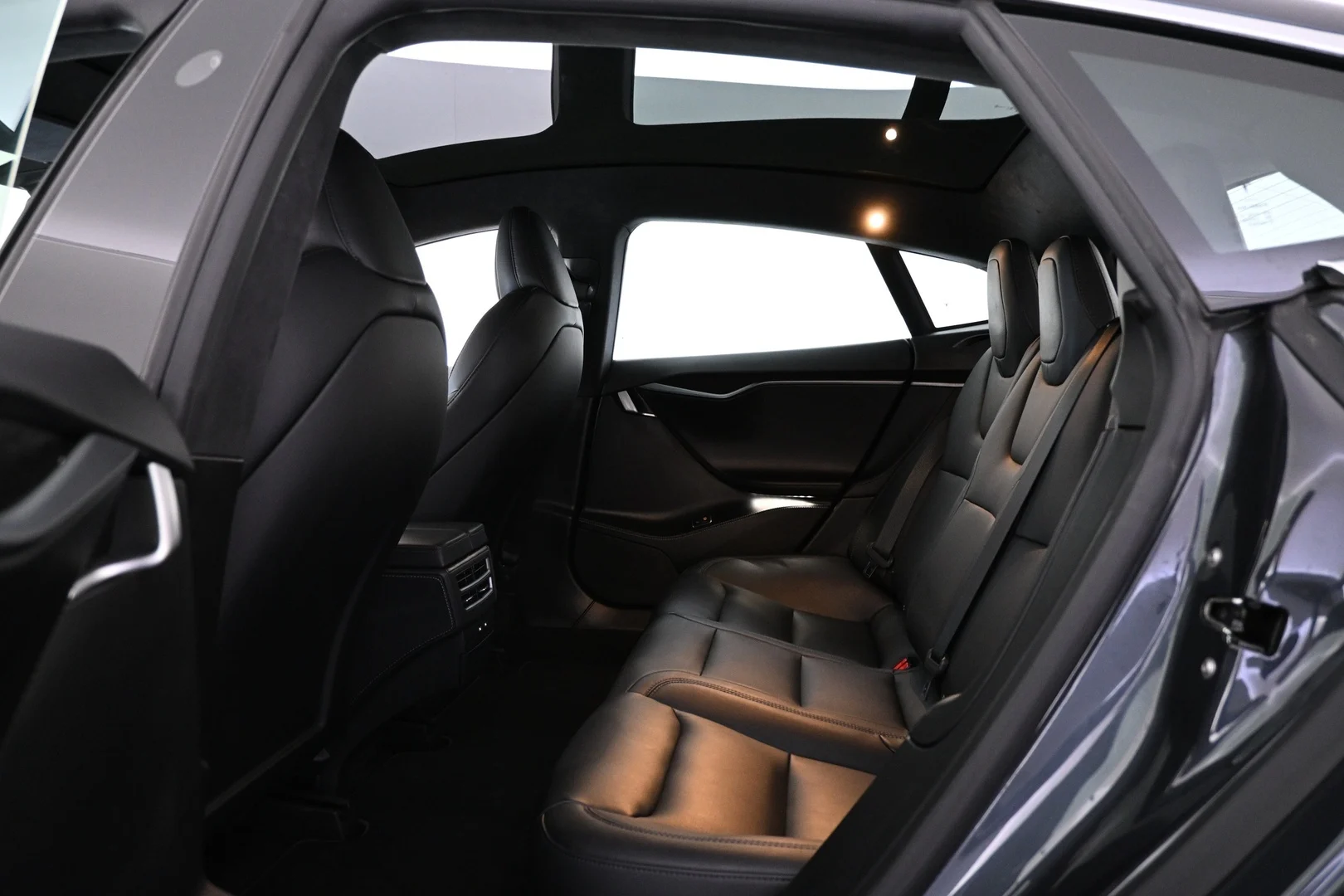 Car Image - XoPdiU748mMzsPzBBYB04