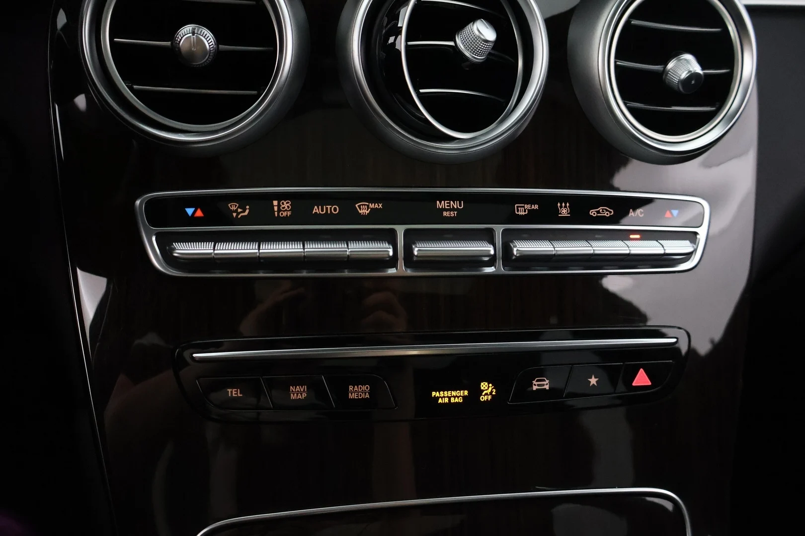 Car Image - 1hEBRstgkKmMHtZzGB8ms9