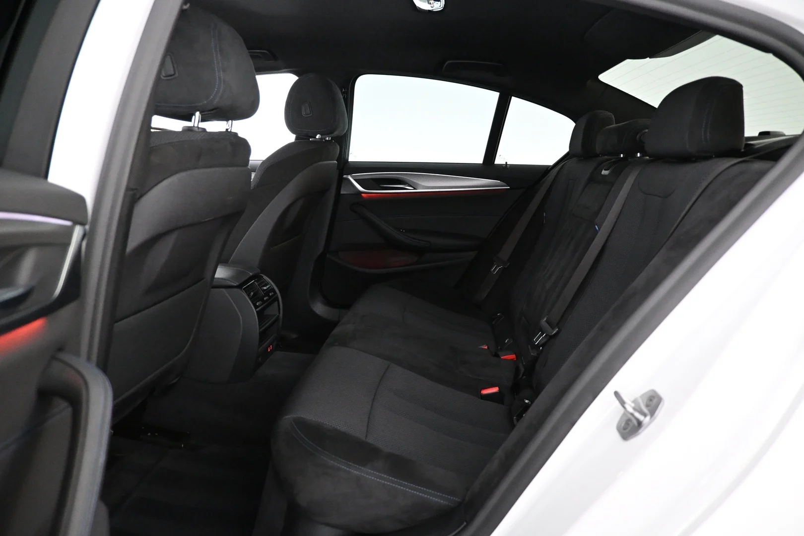 Car Image - fOGEC1PPaGsTqIo5r3OB4