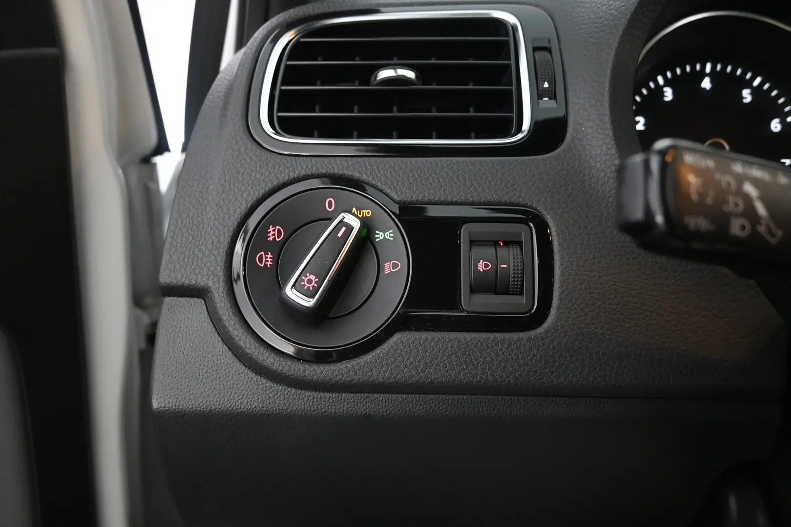 Car Image - 7ATzpj69kPKyp8Am6trwfS