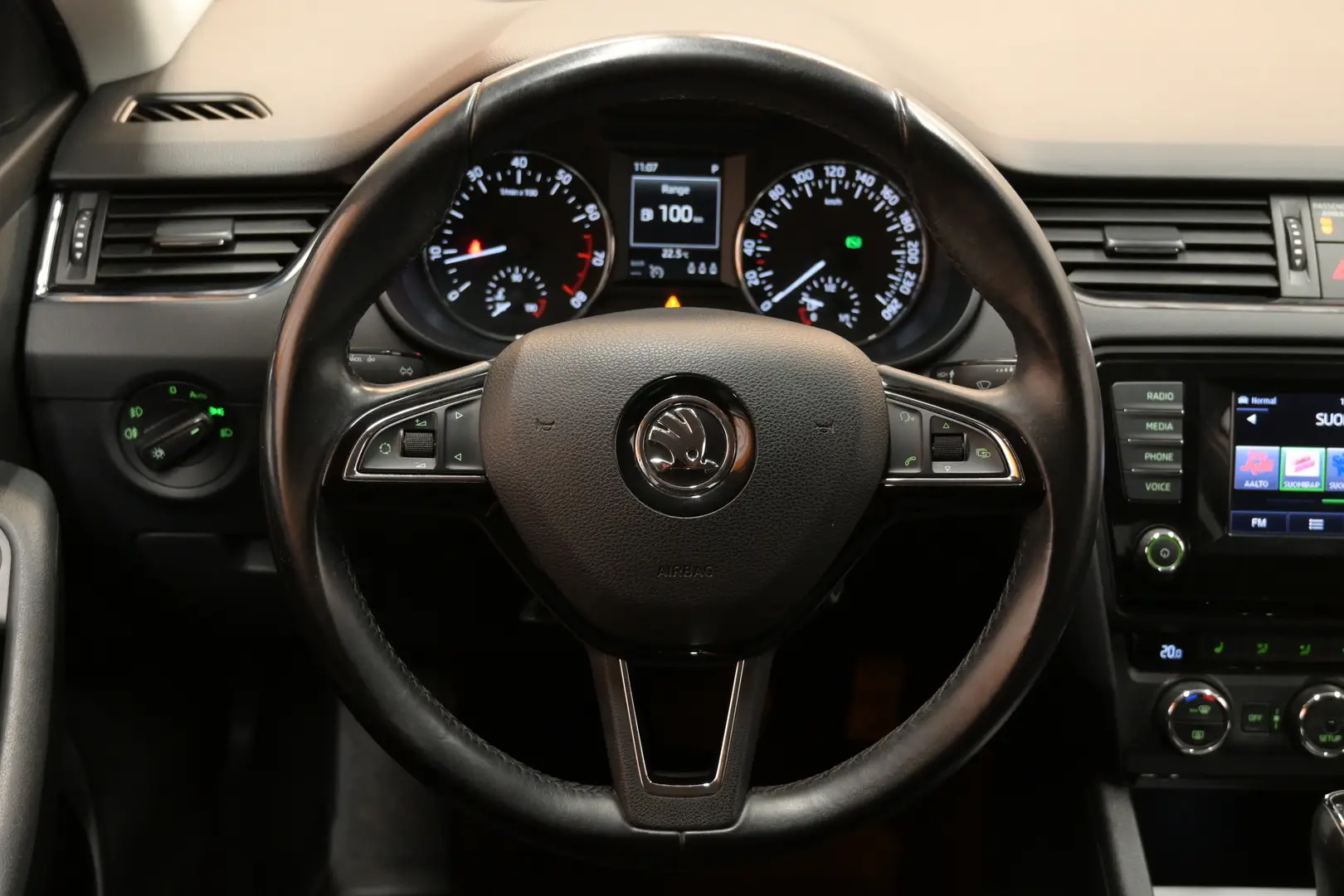 Car Image - 4RYippANgmDcE5cszLhaBA