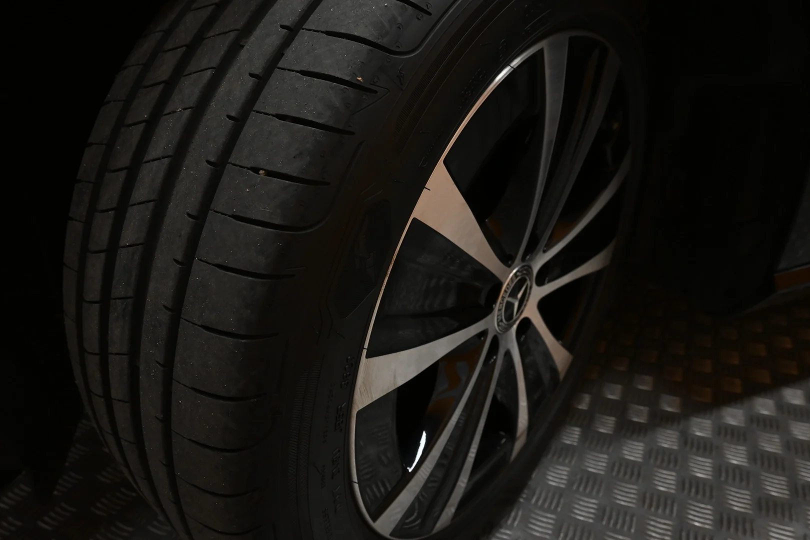 Car Image - 7IZmJKec5XUAoQ4vNTGmJR