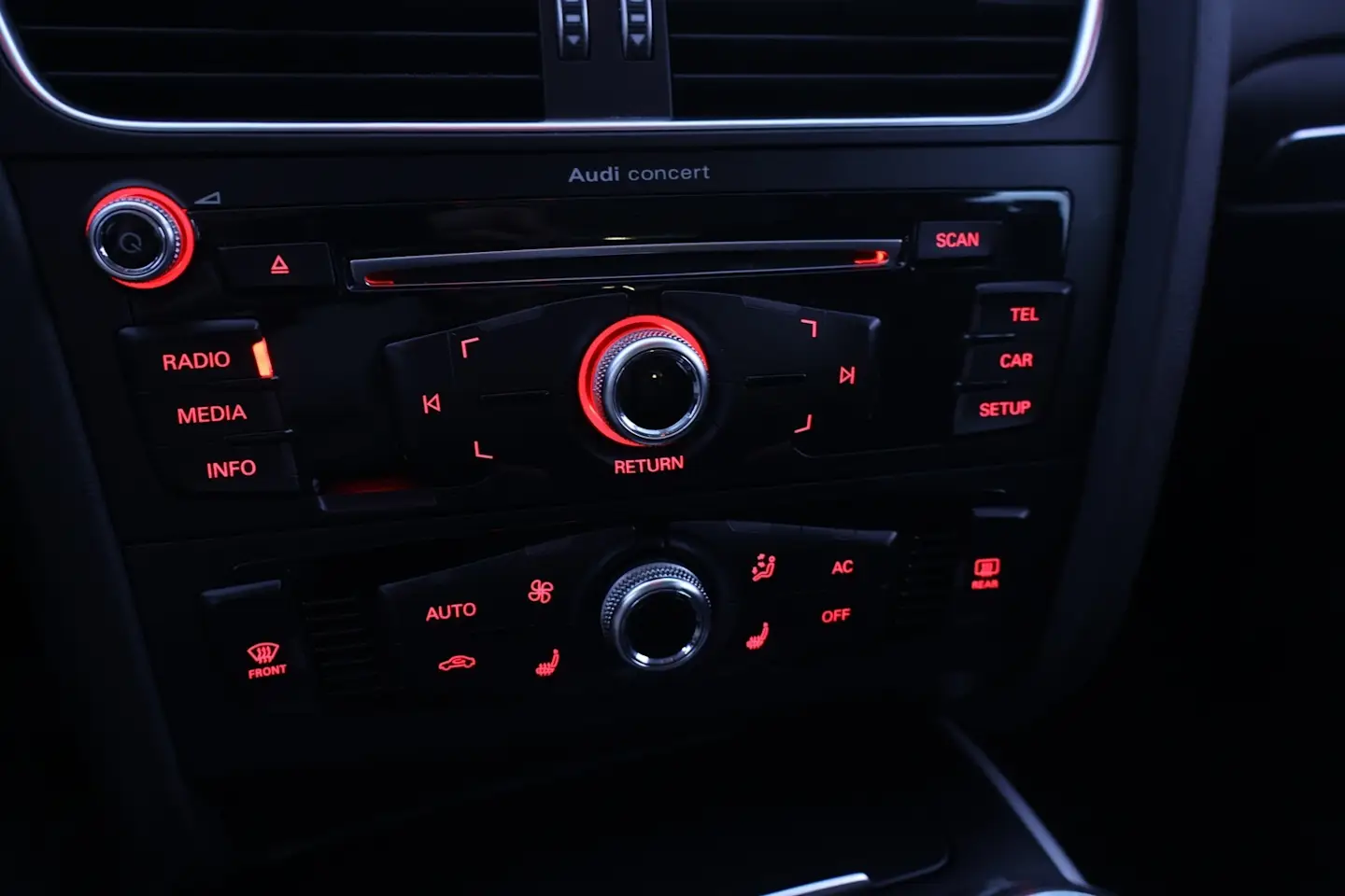 Car Image - 4o8z3EfavhIlfFxTKoxqPR