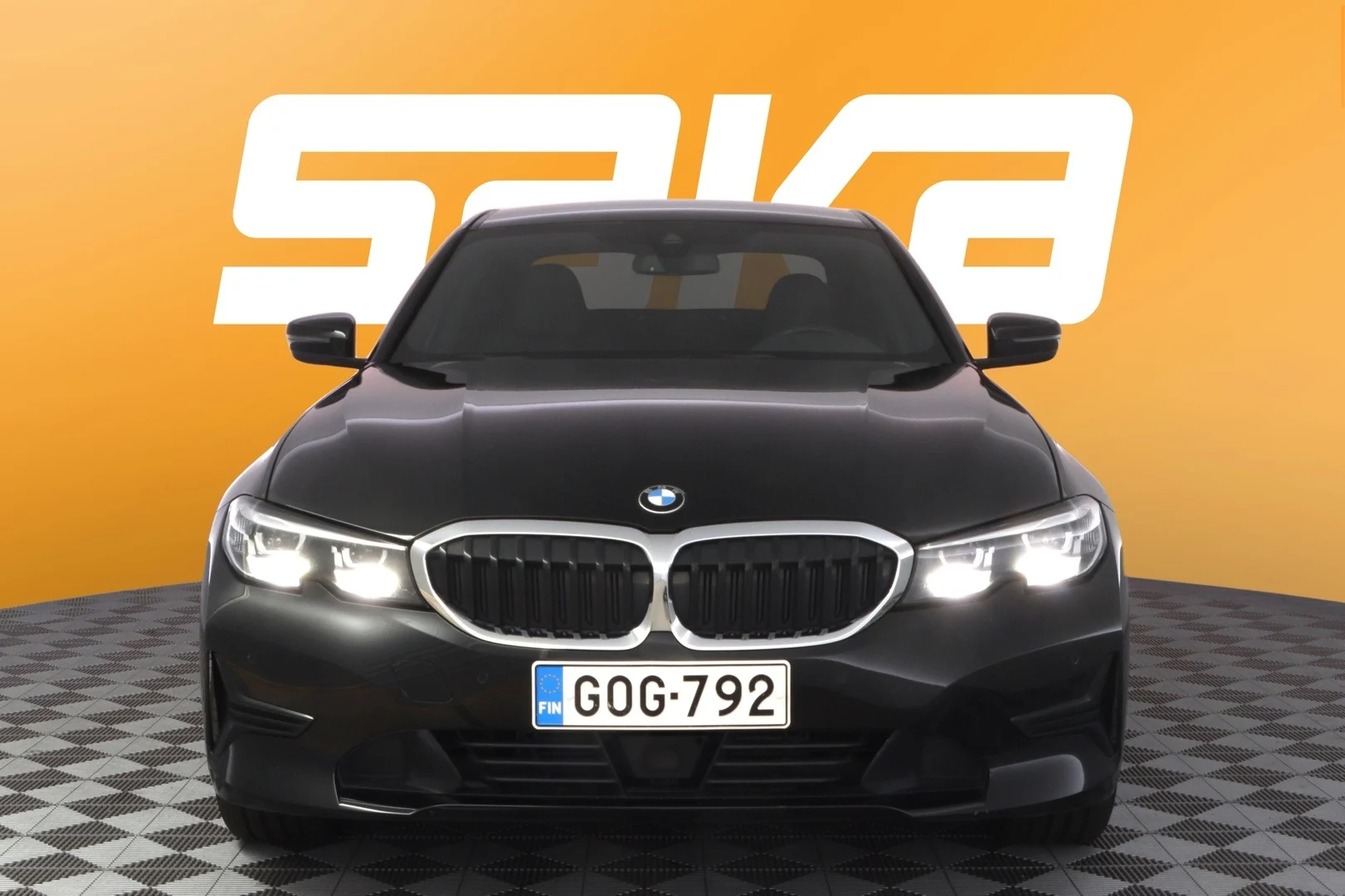 Car Image - 7iaKg6CrznIr3WbaizKmhO