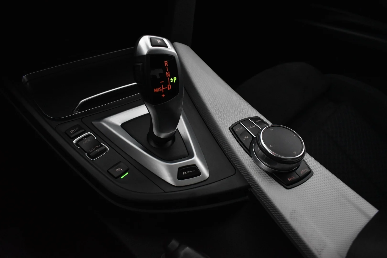 Car Image - 2JbHthMQphIXd1srjTPyvt