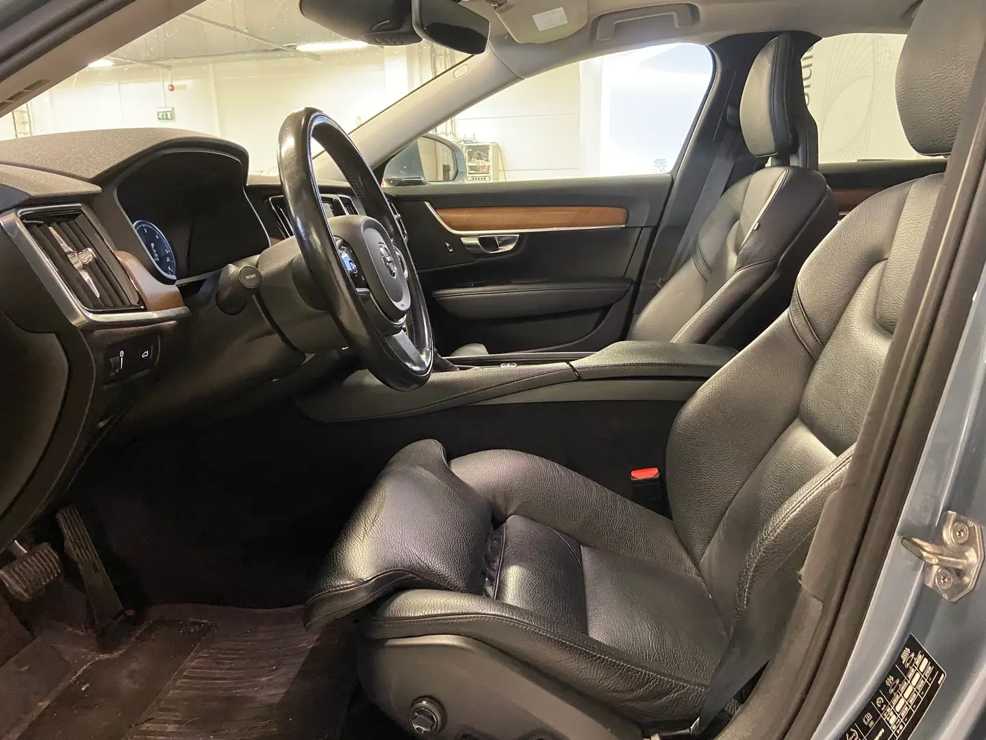 Car Image - 2k5BfeE3dt11duGQhQEwHJ