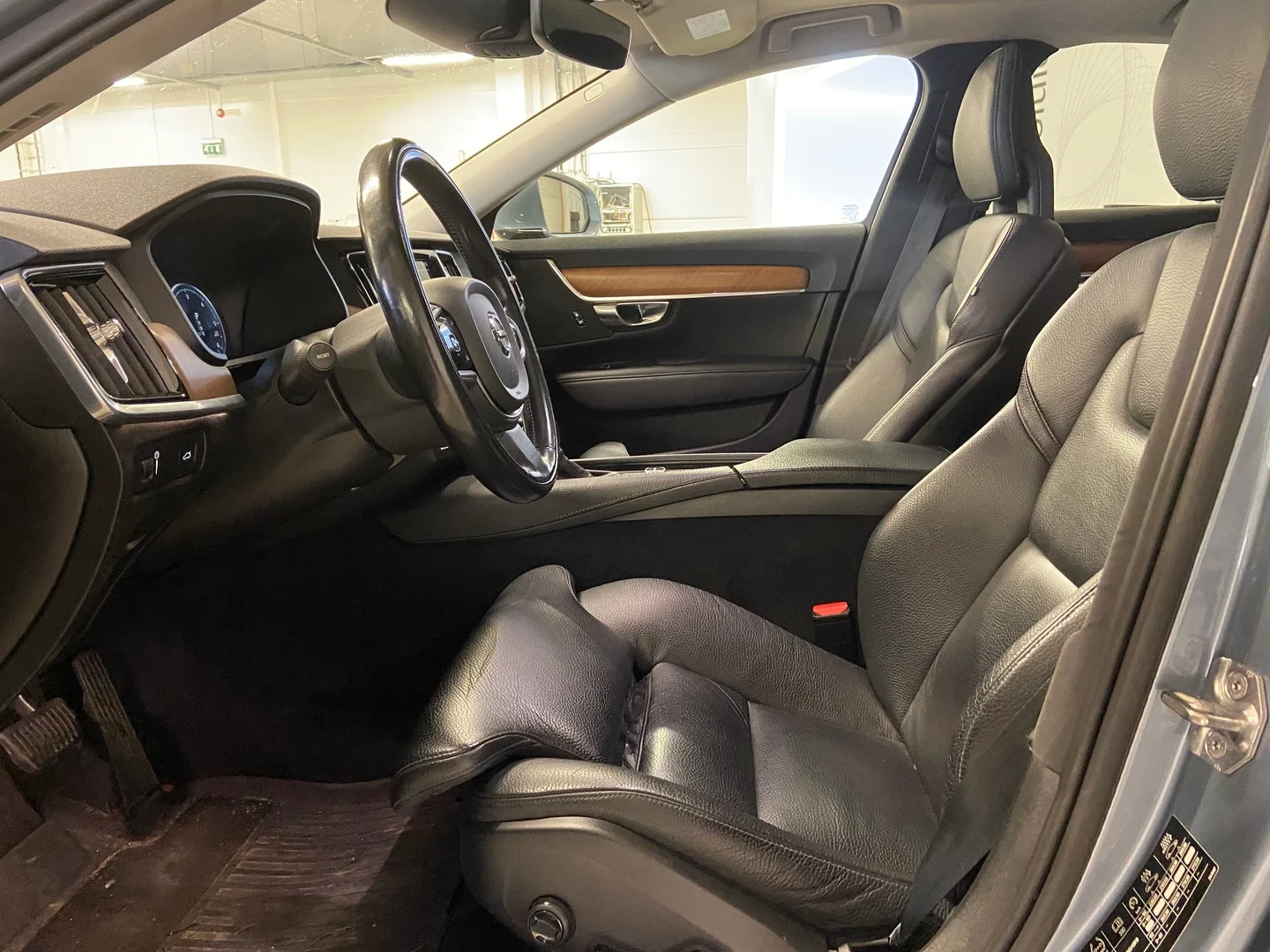 Car Image - 2k5BfeE3dt11duGQhQEwHJ