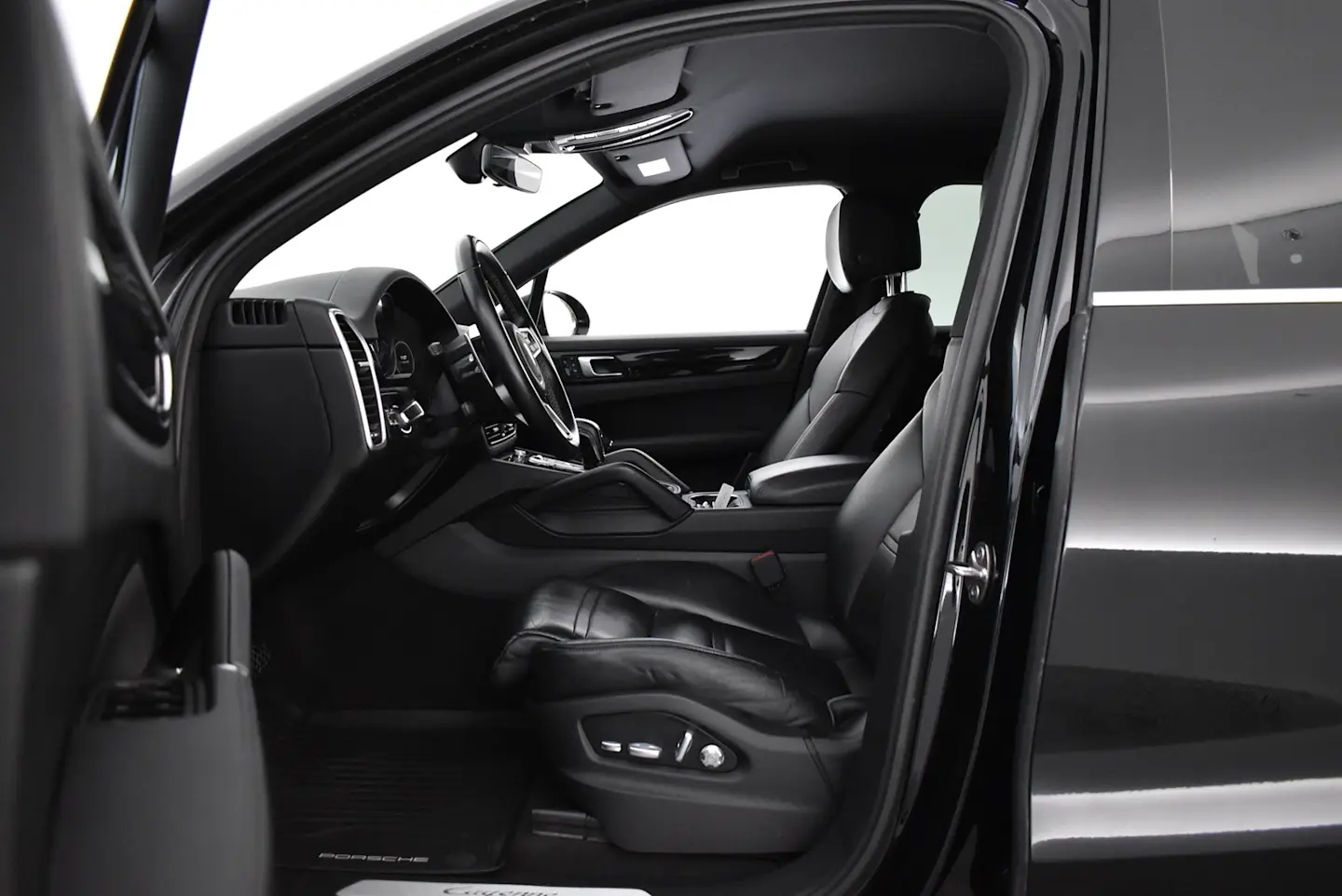 Car Image - OFViQaBzb7KNjGehXVQHg