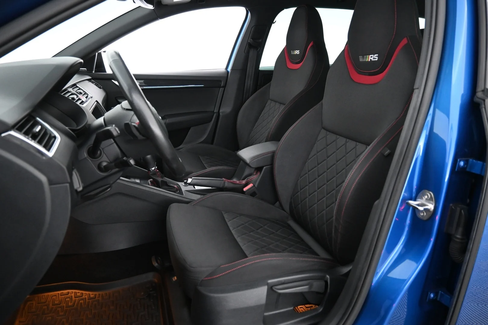 Car Image - 58qH6eBmALPZHOR2kO5uGd