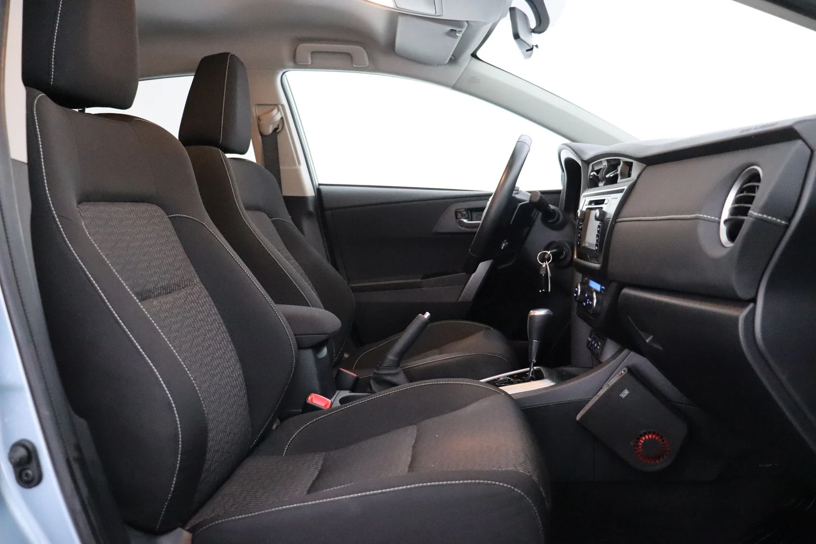 Car Image - 3Oy8Enyjur0fIKETe3Hk9C