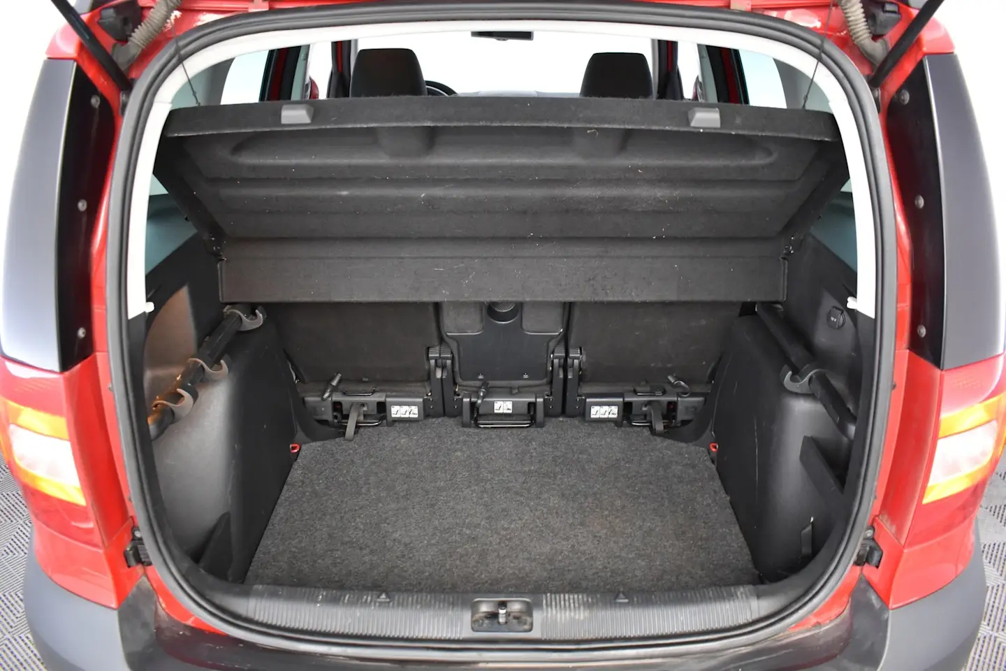 Car Image - 5HrkLo3uruj6qbH9OMWtb2