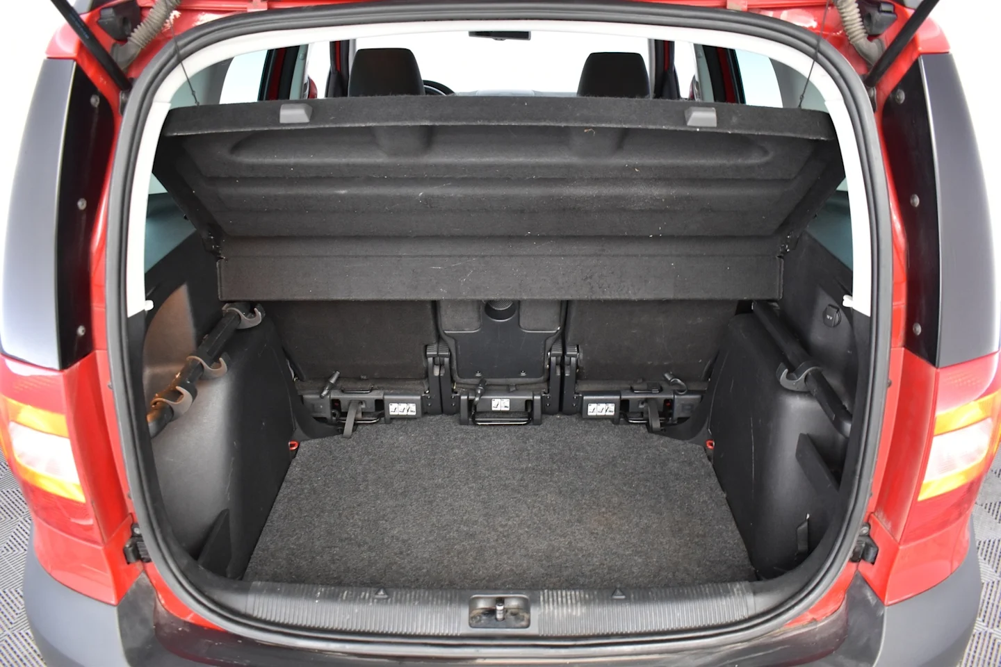 Car Image - 5HrkLo3uruj6qbH9OMWtb2