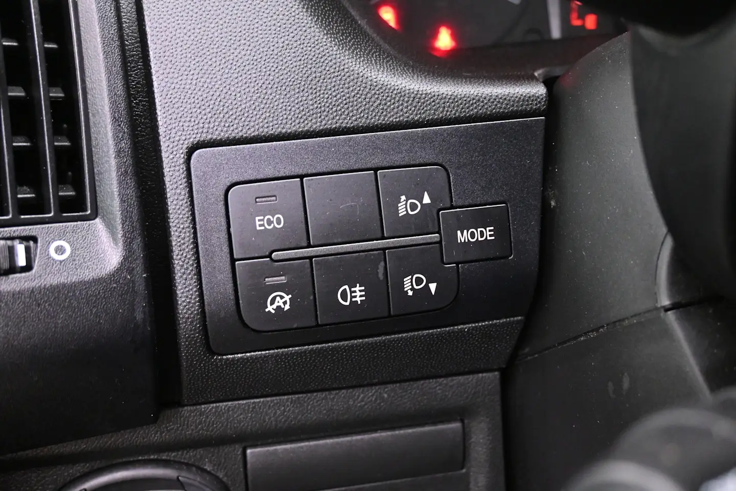Car Image - 6Dn73sRGvTxfNKcRKL3wSb