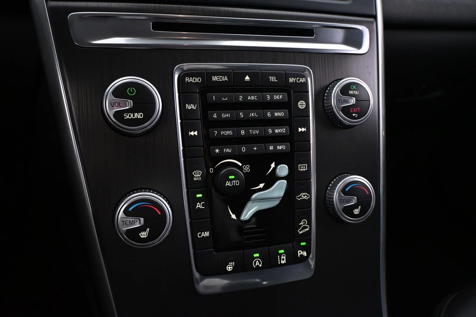 Car Image - 7upItpT9DBhj8LJSraA9XY