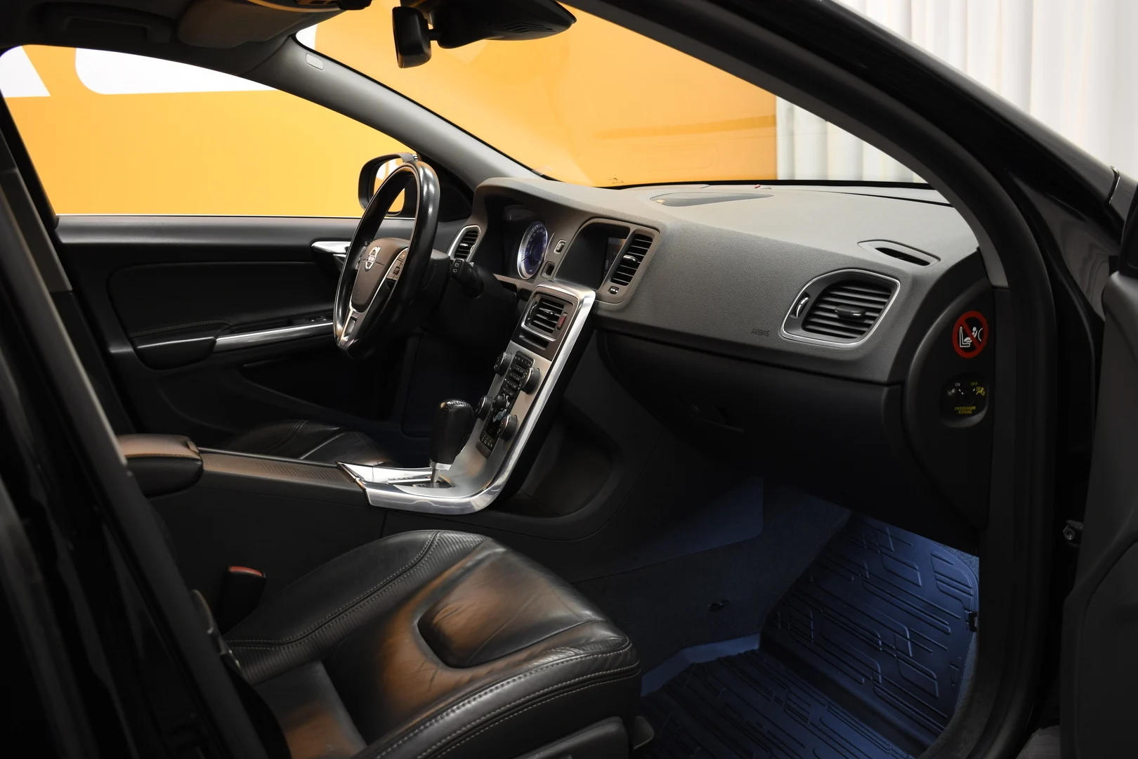 Car Image - 3bF91n9RewC43imKlwcHcl