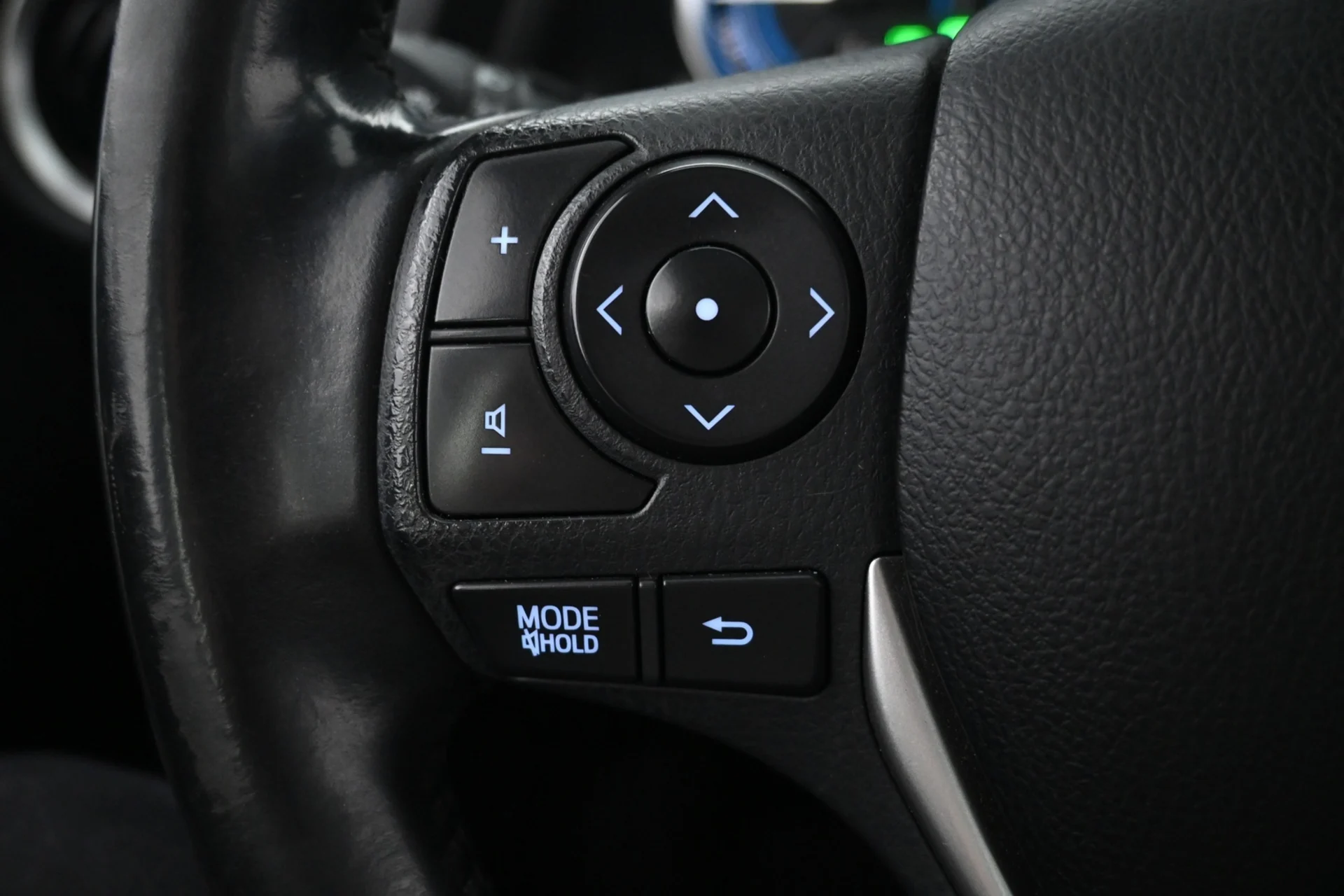 Car Image - tWwRIsUF6tVy5L9bVQ7KU
