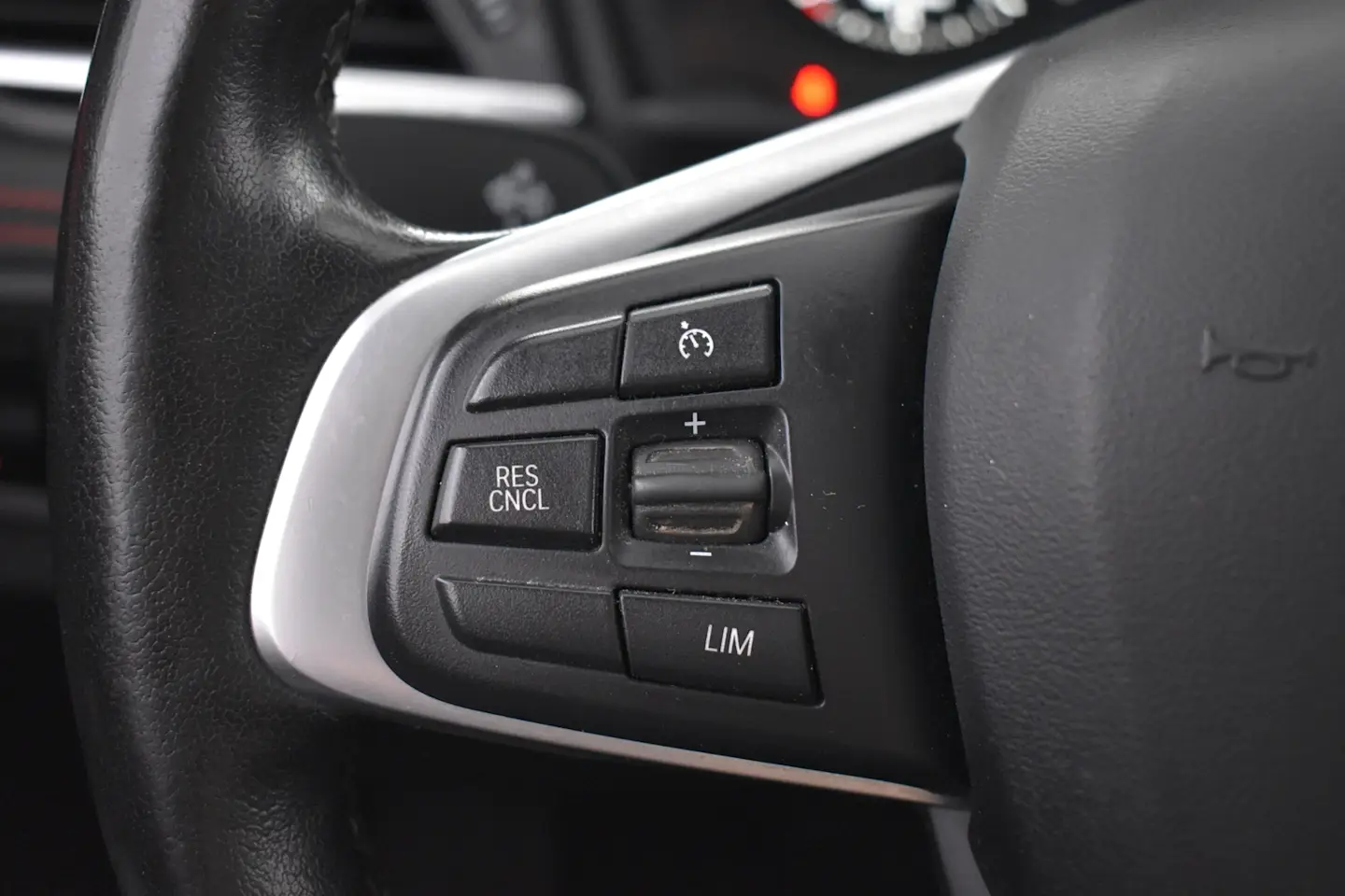 Car Image - rBrKptqNRutzaFvKZrkvw