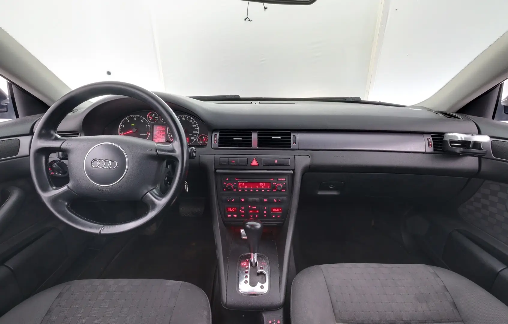 Car Image - 24xGJUJjM4DXAbuPrxcY0E