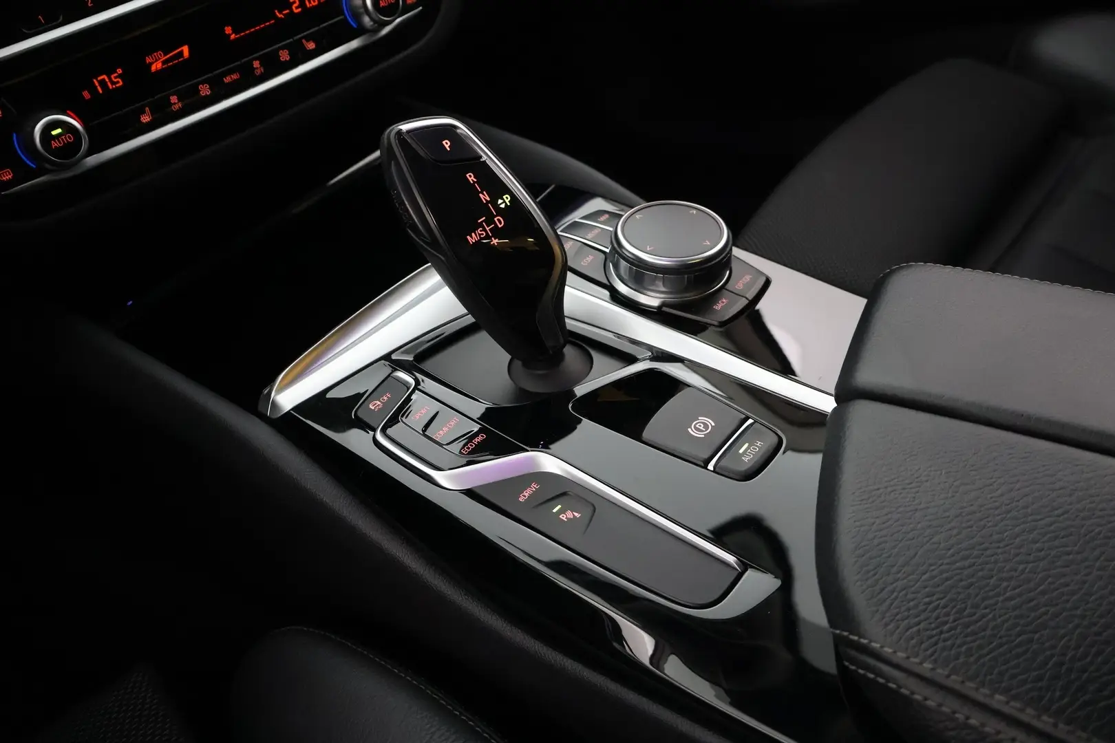 Car Image - 3VJGcqUdQ3wIakkW6Ta9Zp