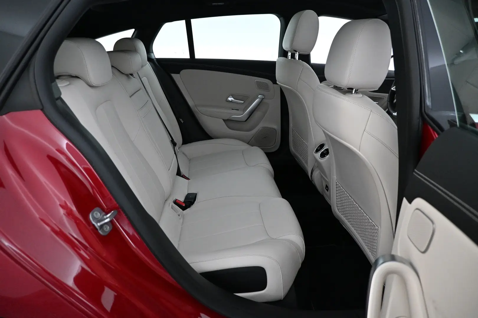 Car Image - 4qaENebTkL3GN2ZrSKG2Sg