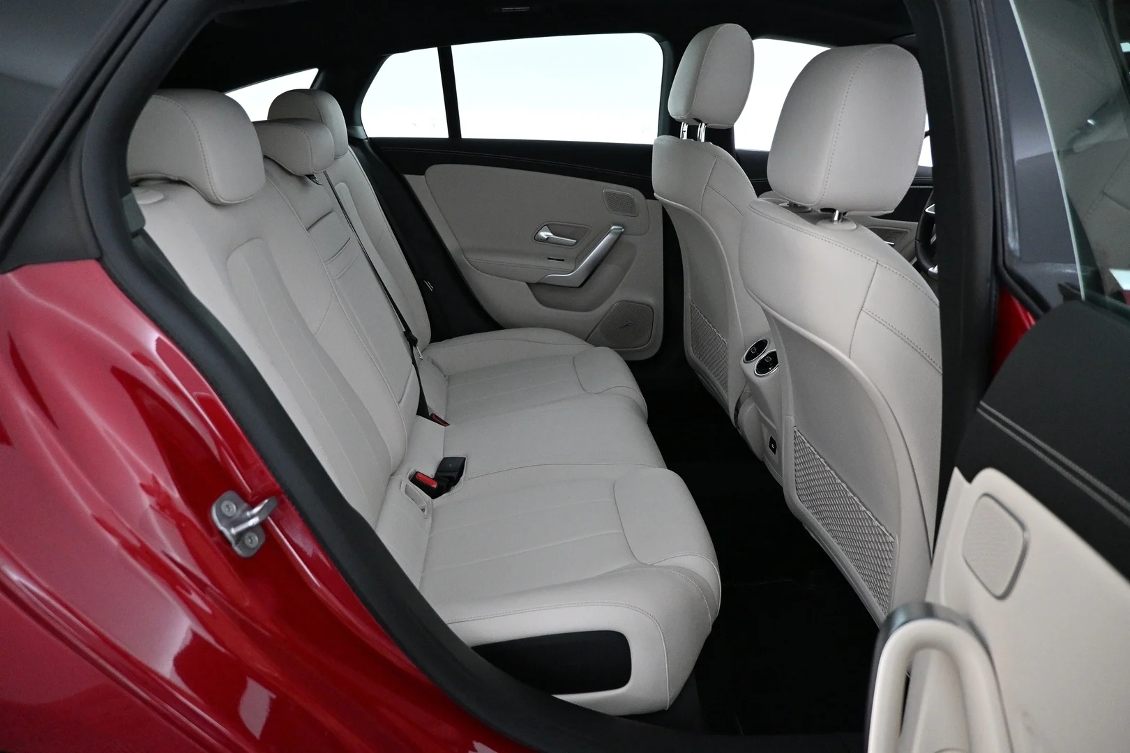 Car Image - 4qaENebTkL3GN2ZrSKG2Sg