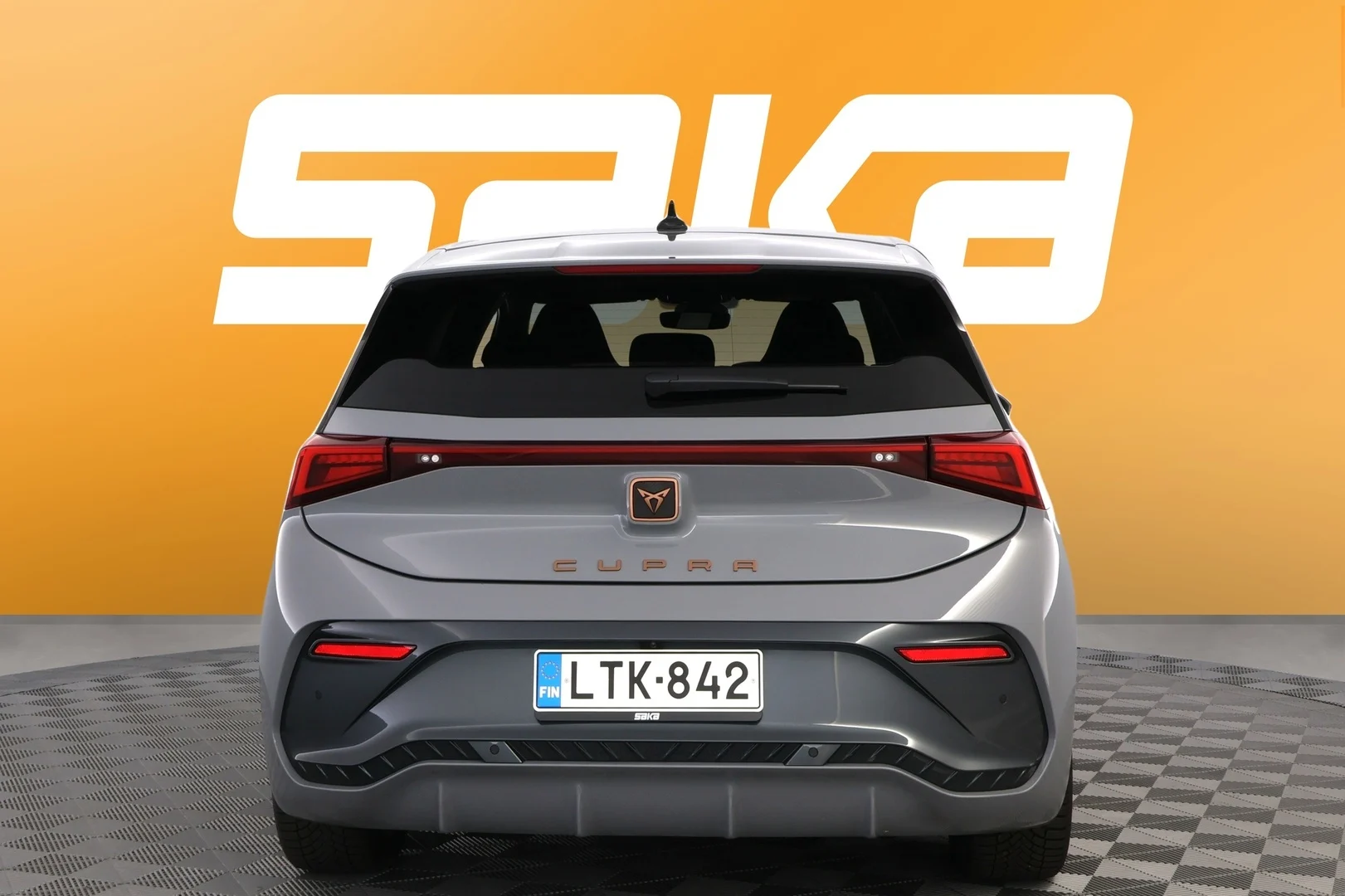 Car Image - 2RqFnVIiqQS1qx4tLwz20S