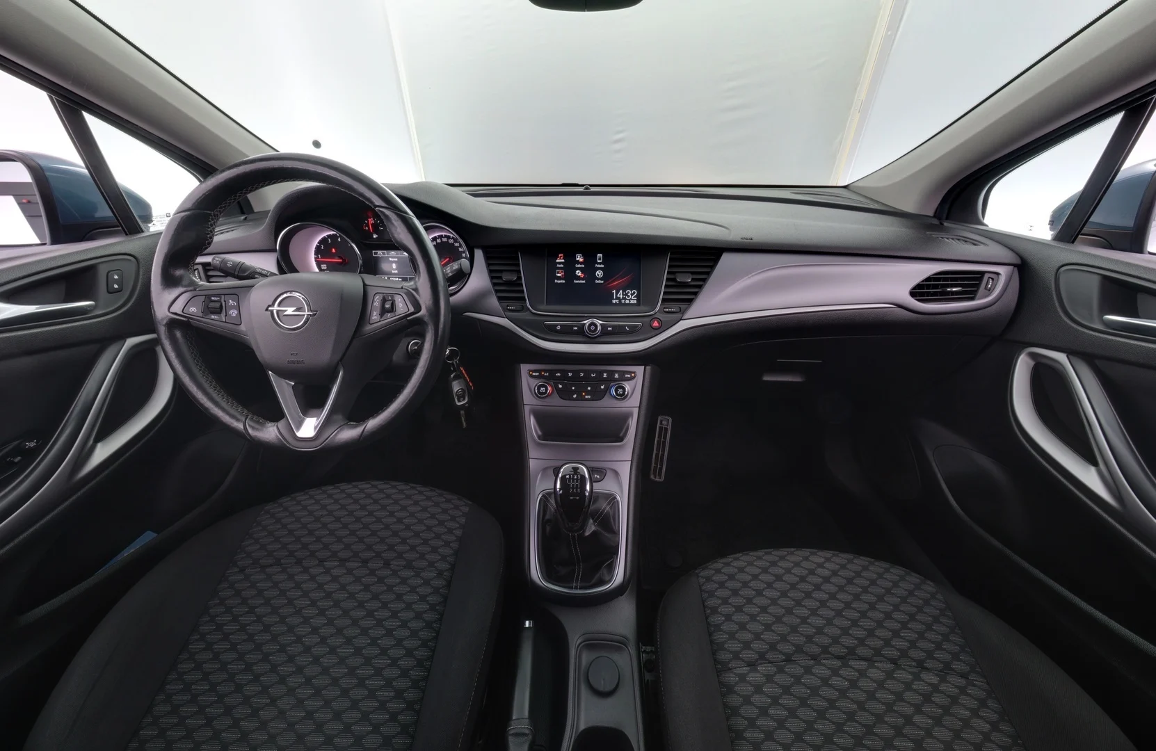Car Image - 1aVirUDyR4LxijMmLjPaXZ