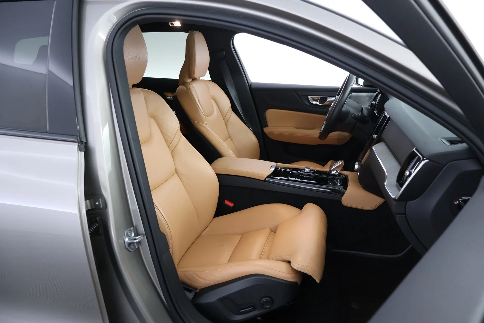 Car Image - 4iNT6MZbniRV0sRoLJpBFn