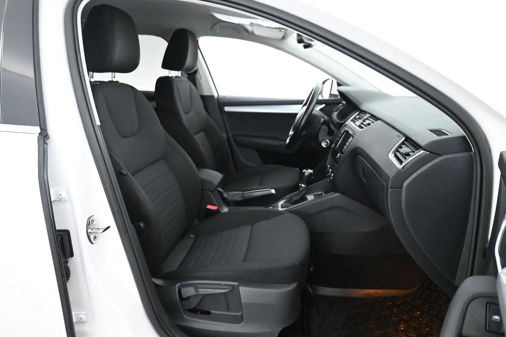 Car Image - 6uP9j8PVpmDpYNYIxBjsod