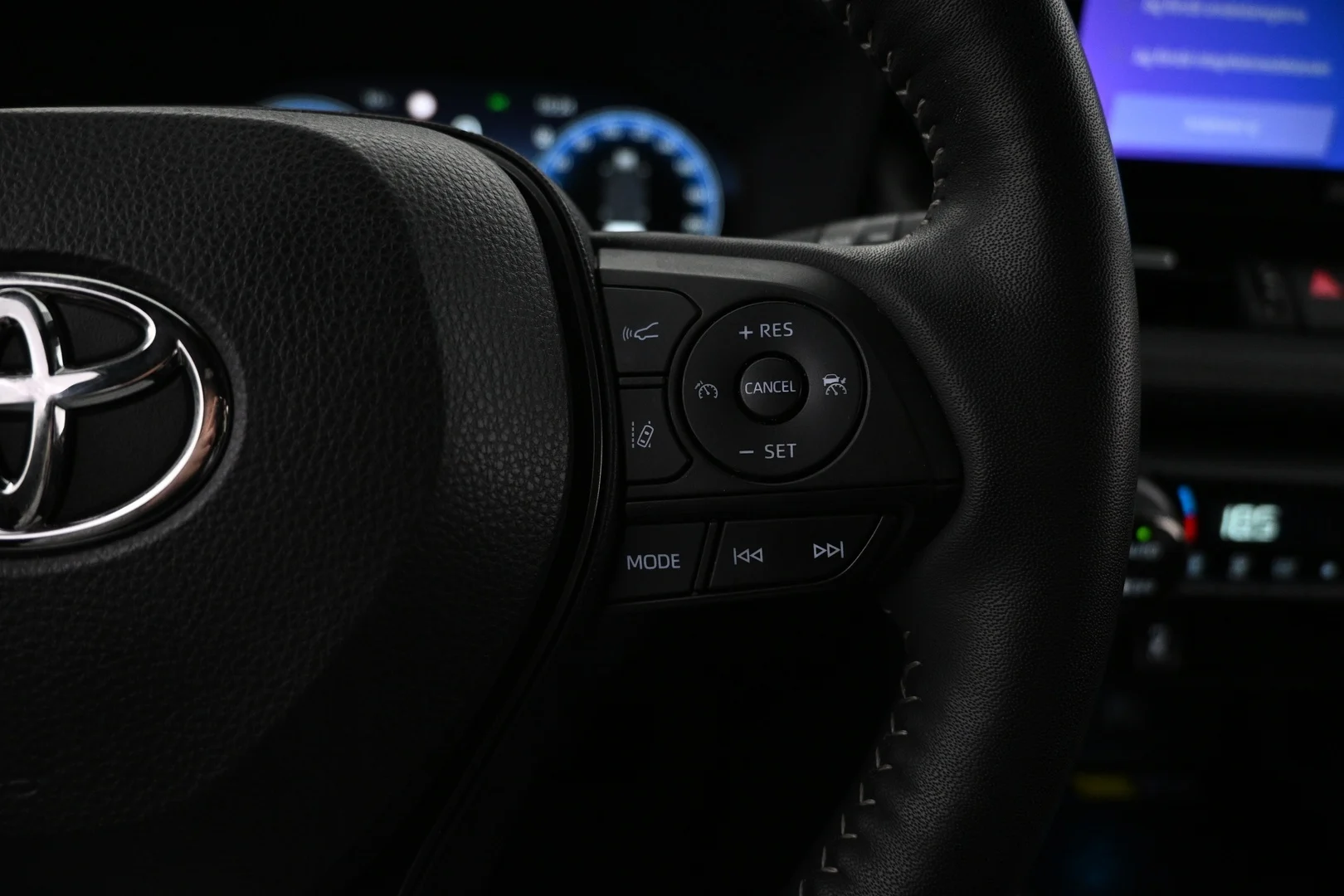 Car Image - 2Lc0yYjZmDSvaMKg2x1vTc