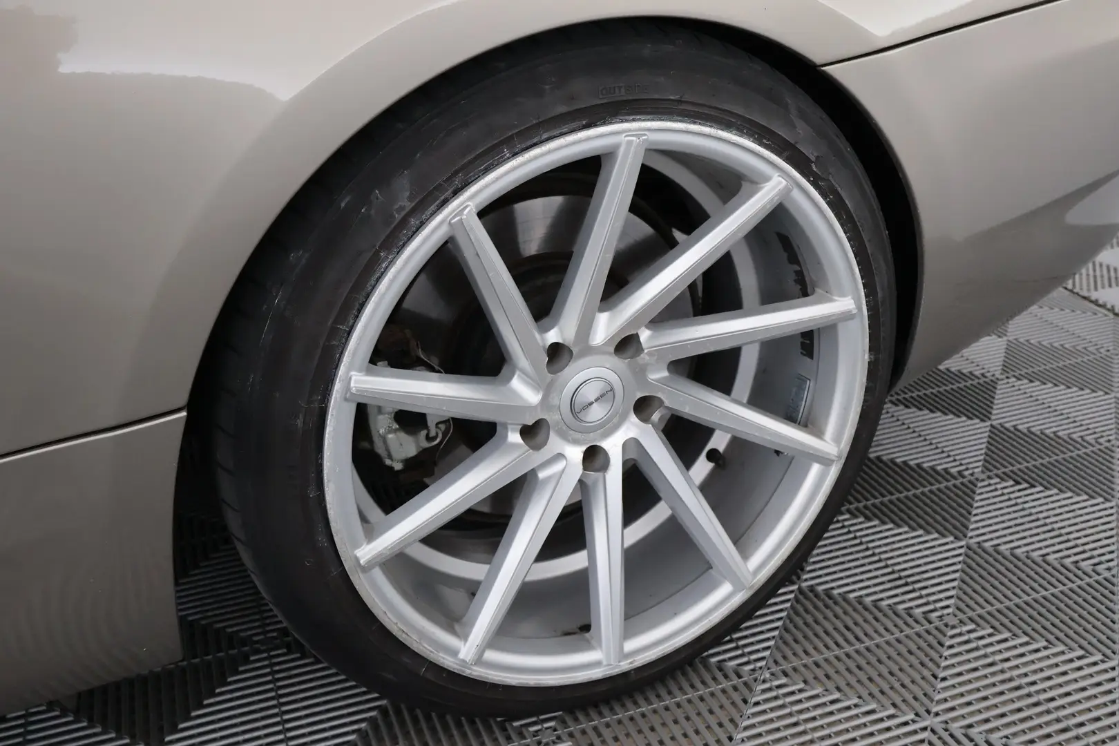 Car Image - 3PcIU9UvUGICubB2lttuX3