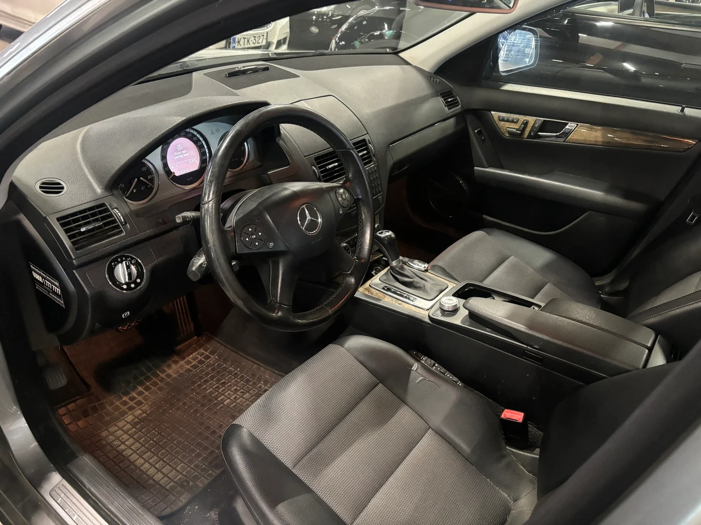 Car Image - 411w4RoKNSBzLrOrPc5Dz5