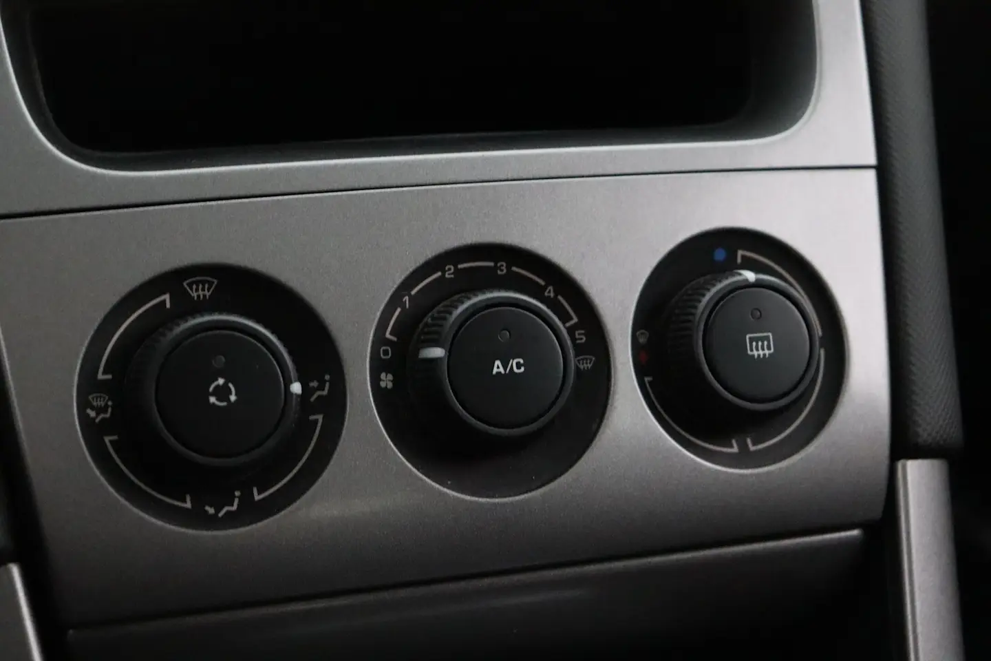 Car Image - 3tJnTDdvARh44gy9Vi4dfJ