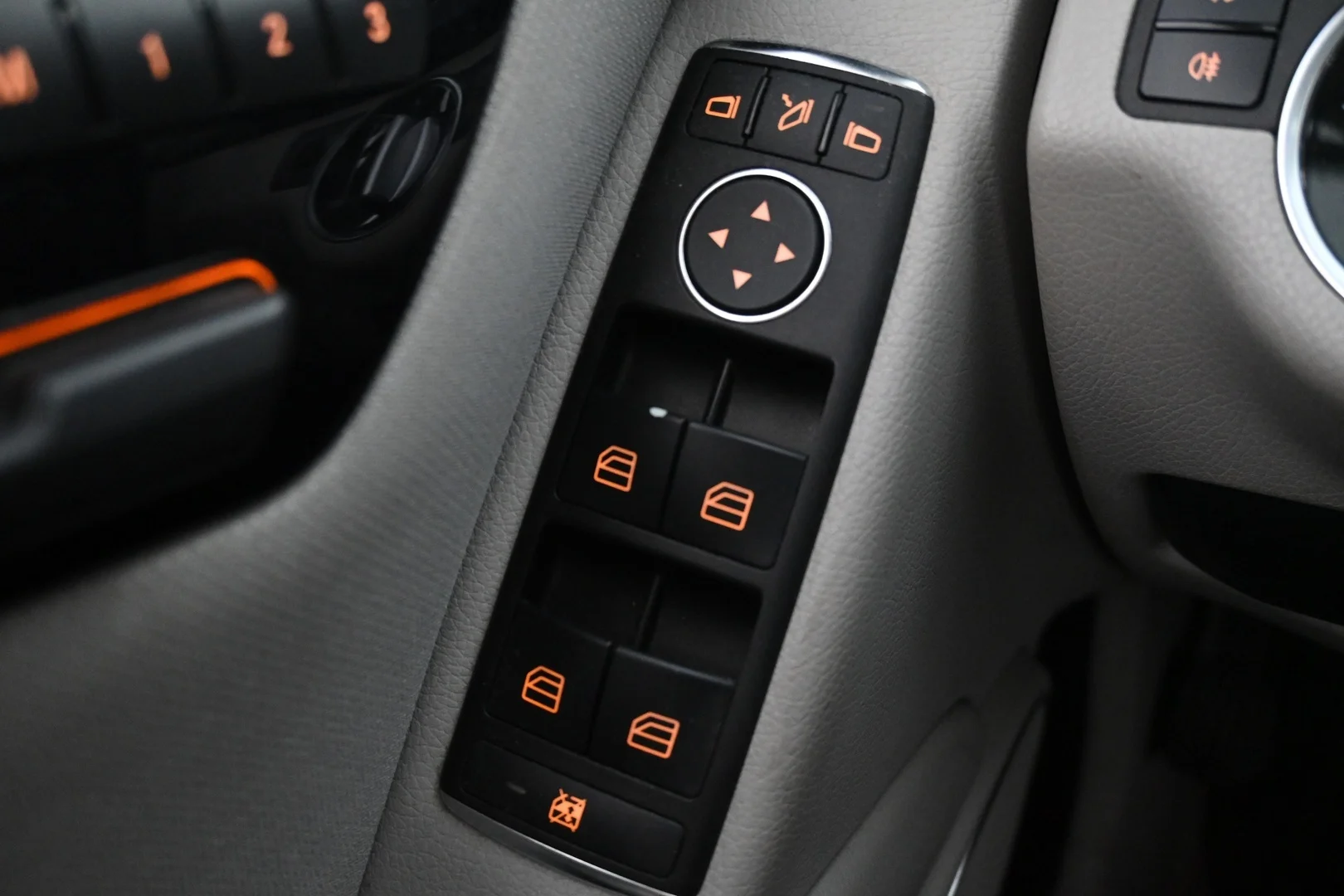 Car Image - 3nvs5tVAdvJrONIVIP0JfA