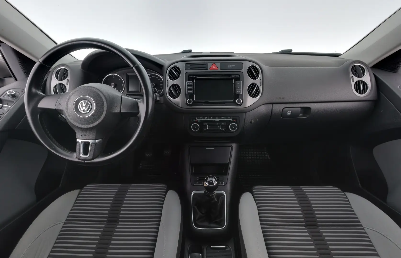 Car Image - 4KEKr0xuxUIpmBJrGd71ip