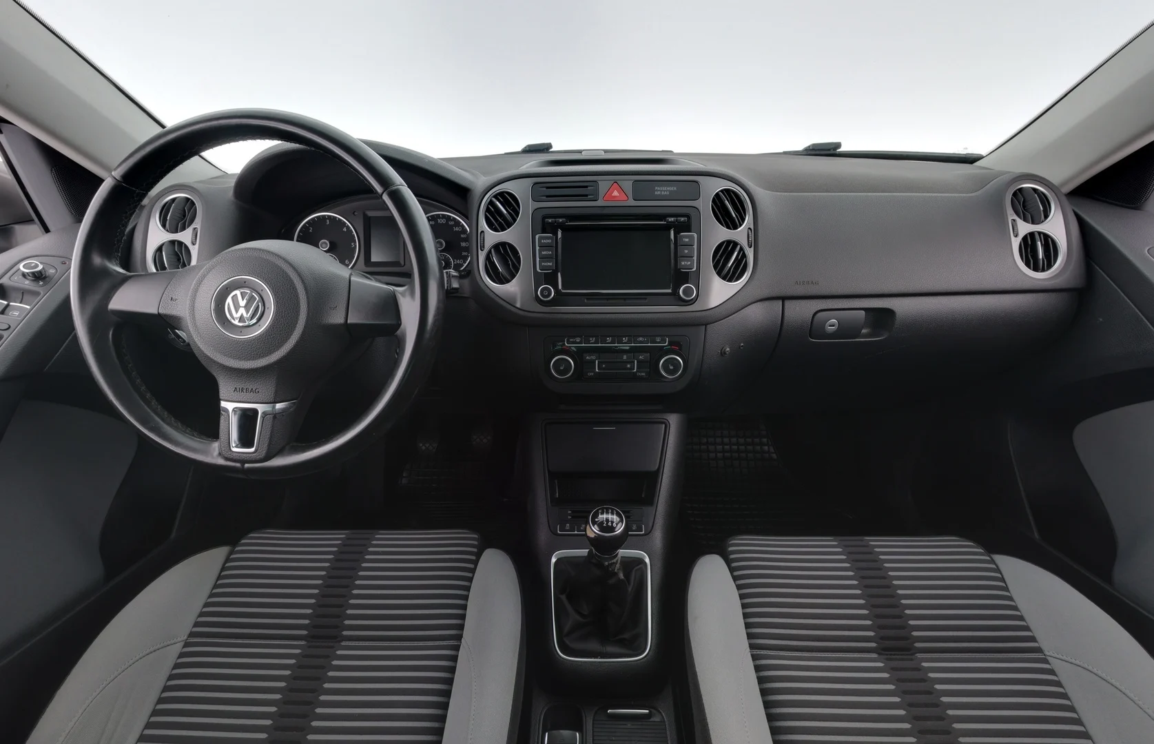 Car Image - 4KEKr0xuxUIpmBJrGd71ip