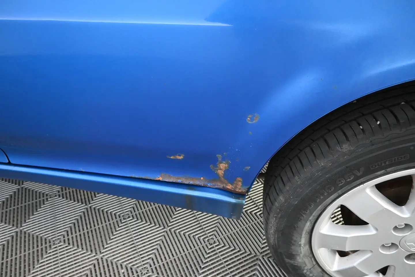 Car Image - yOz3wSoch5XVpoD4J0sPa