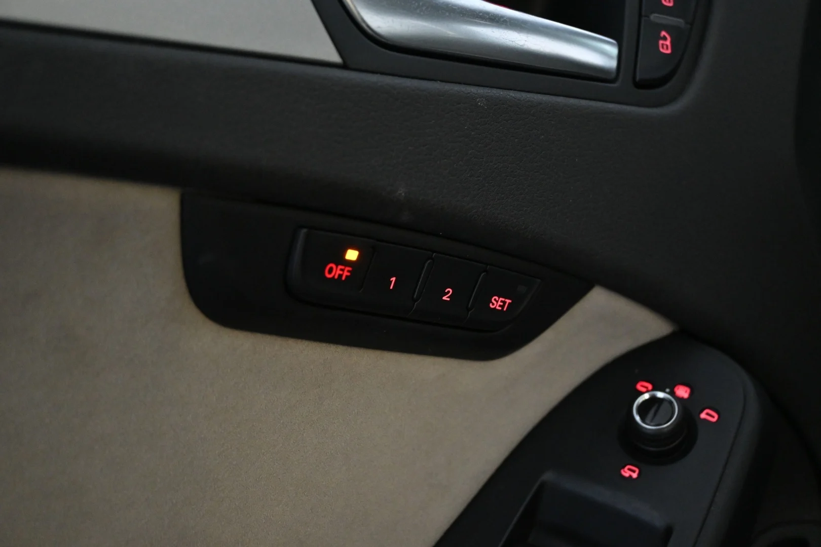 Car Image - zkEB4FGRwrl4XafVvgYa5