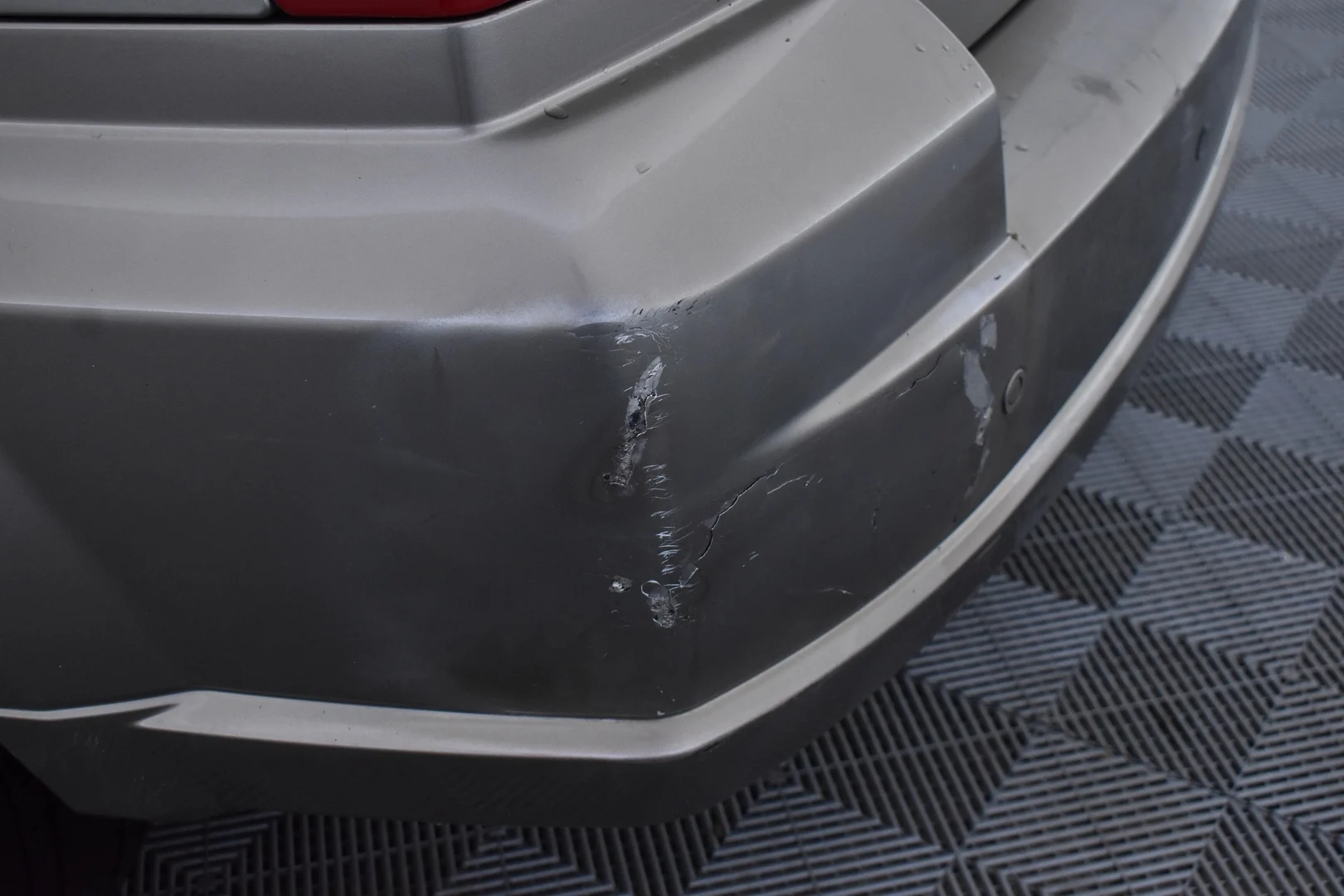 Car Image - 2UIpGZz7AIjl3mT7b8yJsr