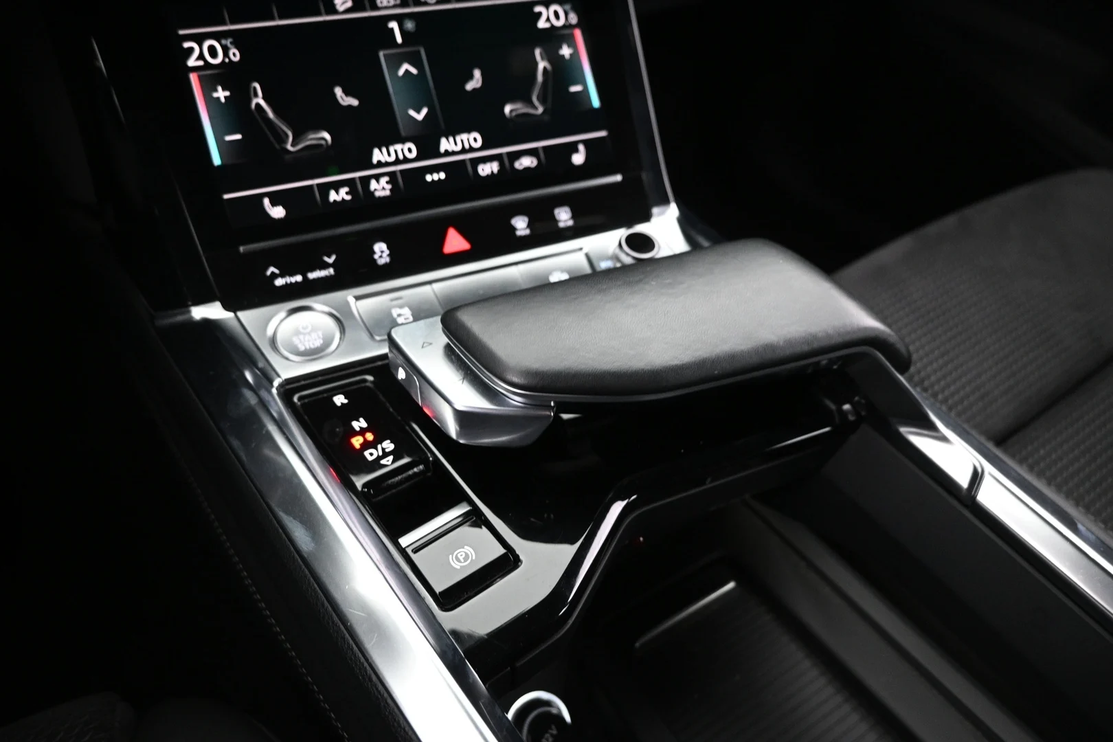 Car Image - 1DVlsTHozufysu1vHwMZIL
