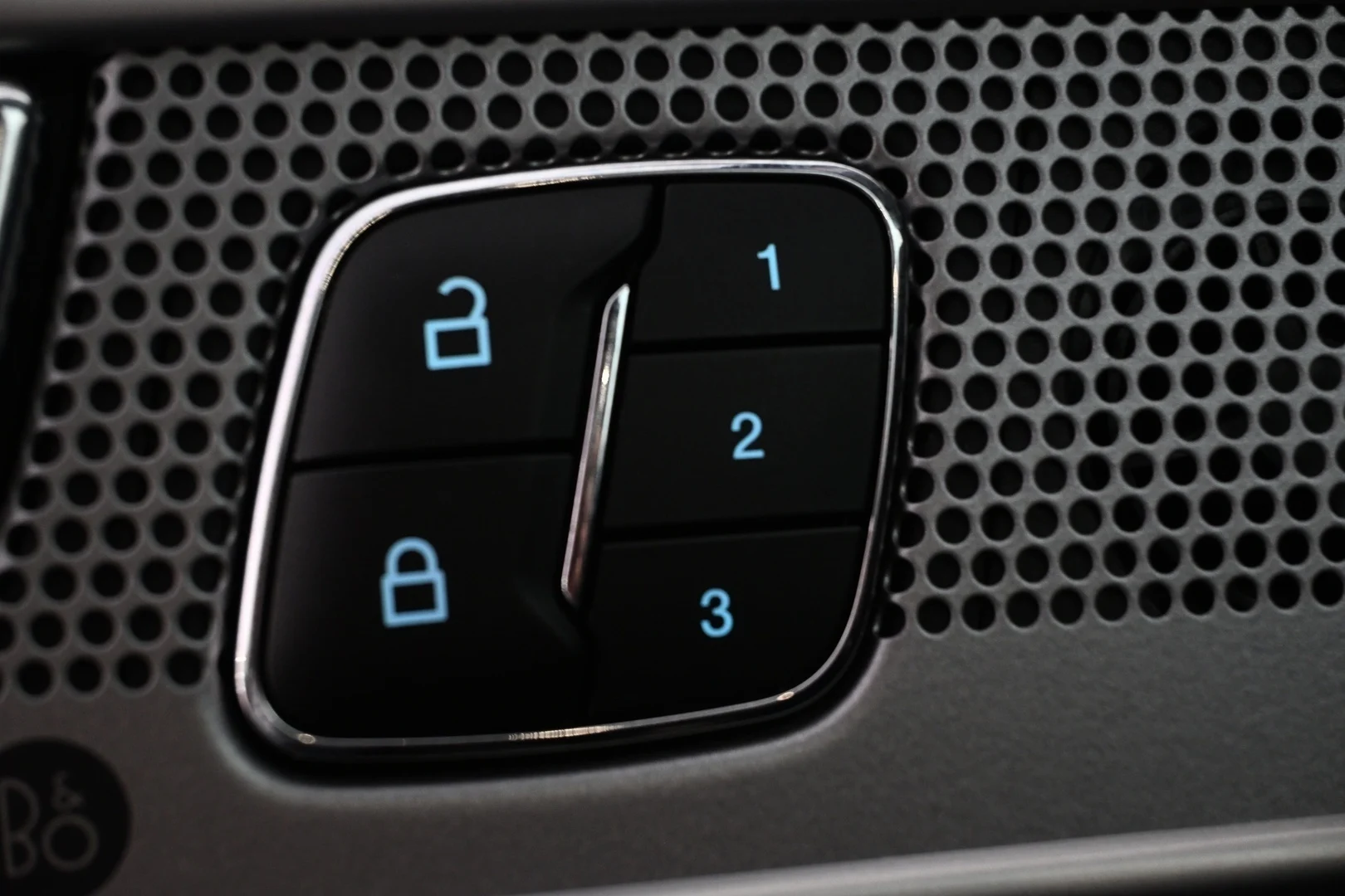 Car Image - 1A6Po6EOpPSO0r11lIlkkZ